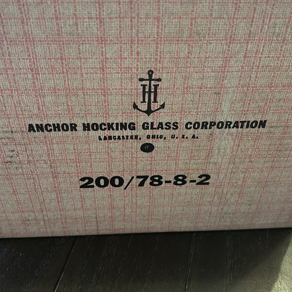 VTG Anchorglass 4 serving trays and 4 cups - Picture 5 of 5